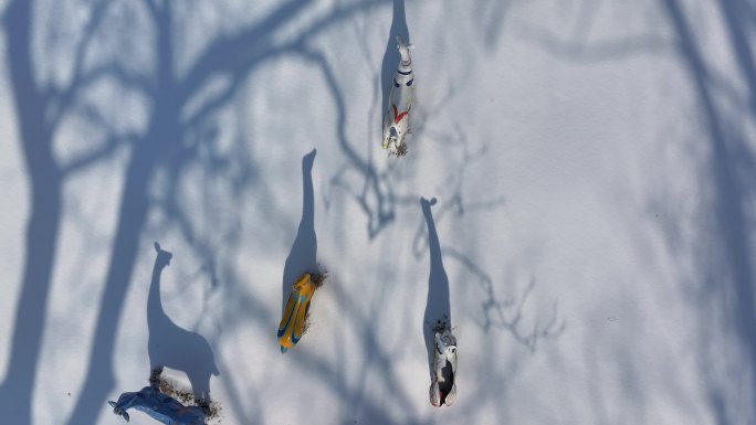 航拍鹿门山雪地山林七色鹿雕塑树影自然风光