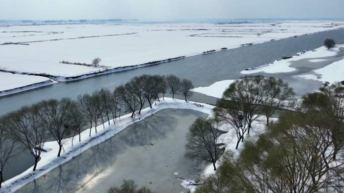 冬日淮河支流四里湖河流平原雪景风光4K