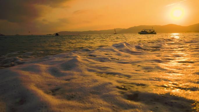 金色沙滩 大海 岸边 夕阳 美景 海浪
