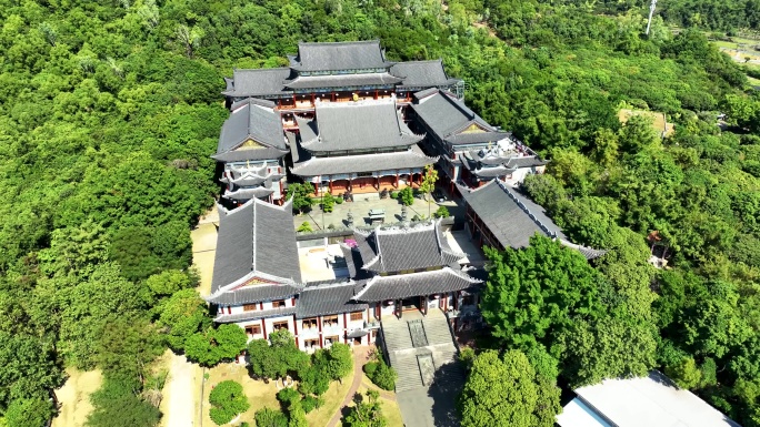 航拍深圳旅游大鹏半岛东山寺