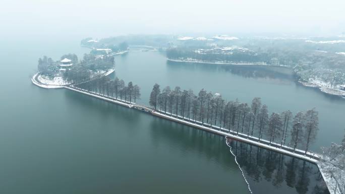 武汉东湖风景区雪景风光