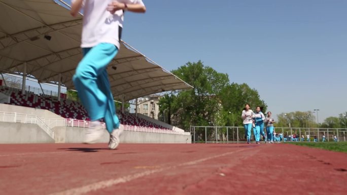 北京101中学 学生短跑训练