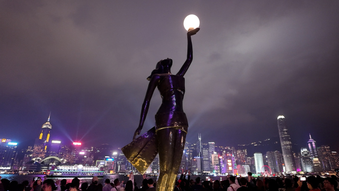 维多利亚港夜景 香港电影女神铜像