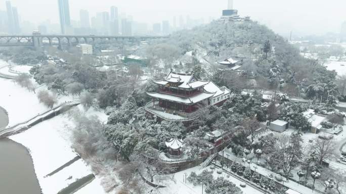 武汉晴川阁公园雪景风光