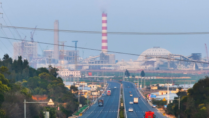 城市郊外公路化工厂马路山林