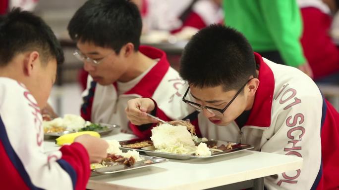 北京101中学 学生食堂、餐厅就餐