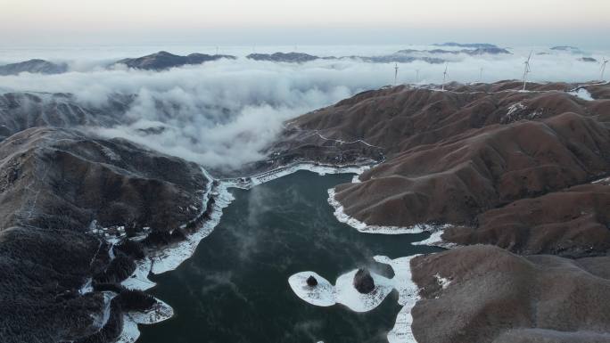 桂林全州天湖雪景平流雾