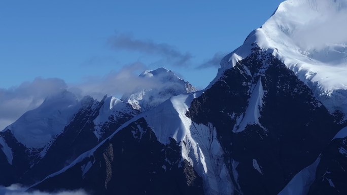 震撼雪山云海流云航拍素材（9段）