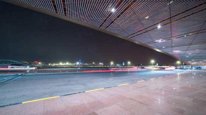 北京T3航站楼路面夜景延时摄影