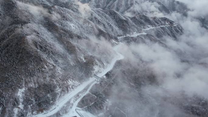 桂林全州天湖雪景平流雾