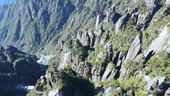 航拍江西三清山山顶的秀丽峰丛