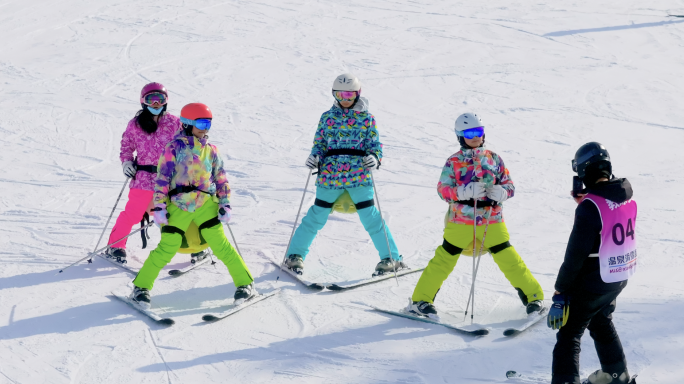 学习滑雪运动滑雪场