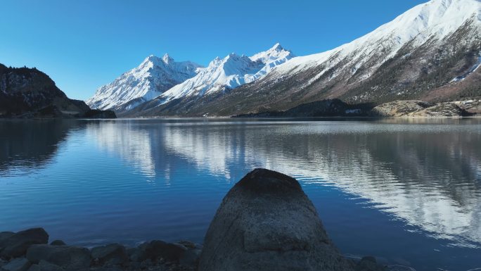 4K雪山河流航拍合集