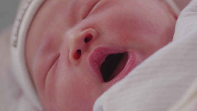 可爱的新生命刚出生婴儿特写镜头
