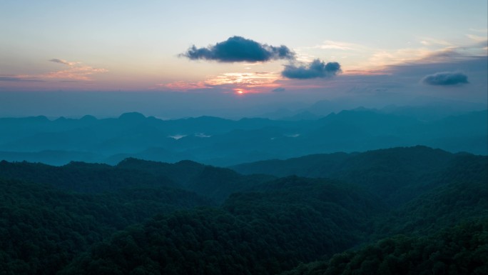 4K60P龙头山露营地日出航拍延时