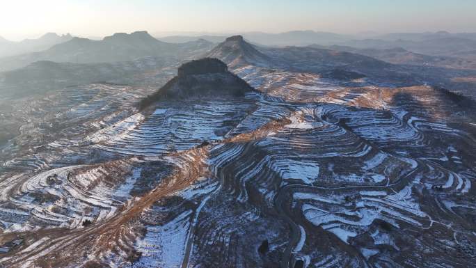 航拍山东临沂岱崮地貌