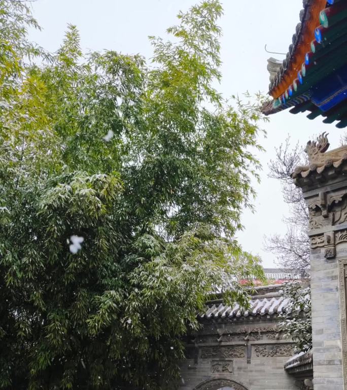 冬季中国风古代建筑下雪景色