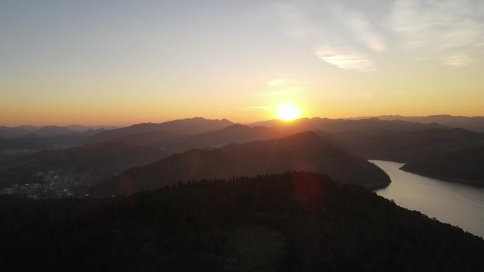 村庄自然风景大山航拍