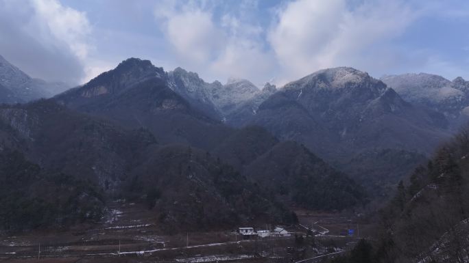 陕西西安秦岭山脉地标云海雪景航拍夕阳自然