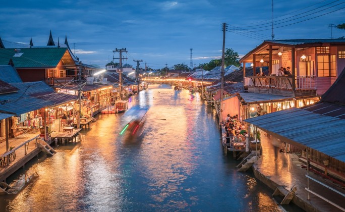 泰国安帕瓦水上市场航拍风光合集