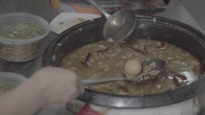 面点厨师做饸烙面条