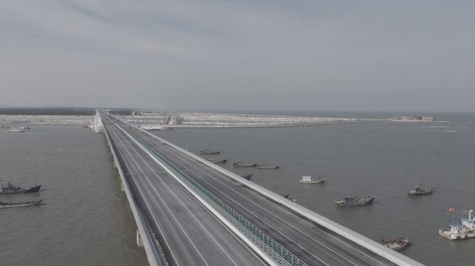 航拍威海双岛湾跨海公路大桥