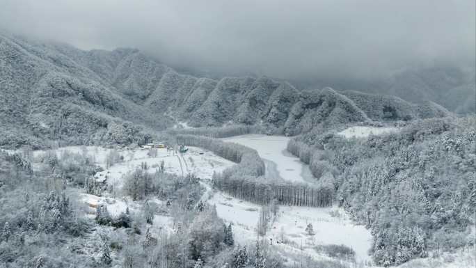 4K25P汉中龙池雪景环绕航拍延时