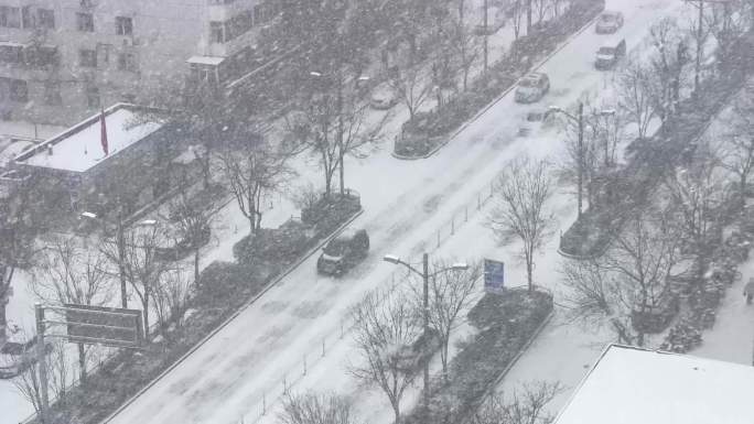 城市街道大雪雪景4K
