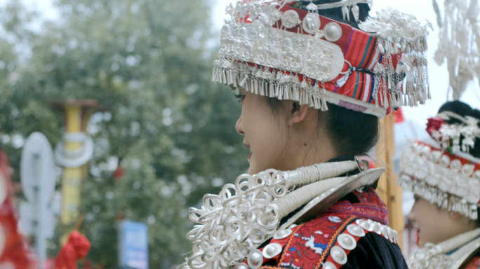 黔东南少数民族迎宾吹芦笙盛装