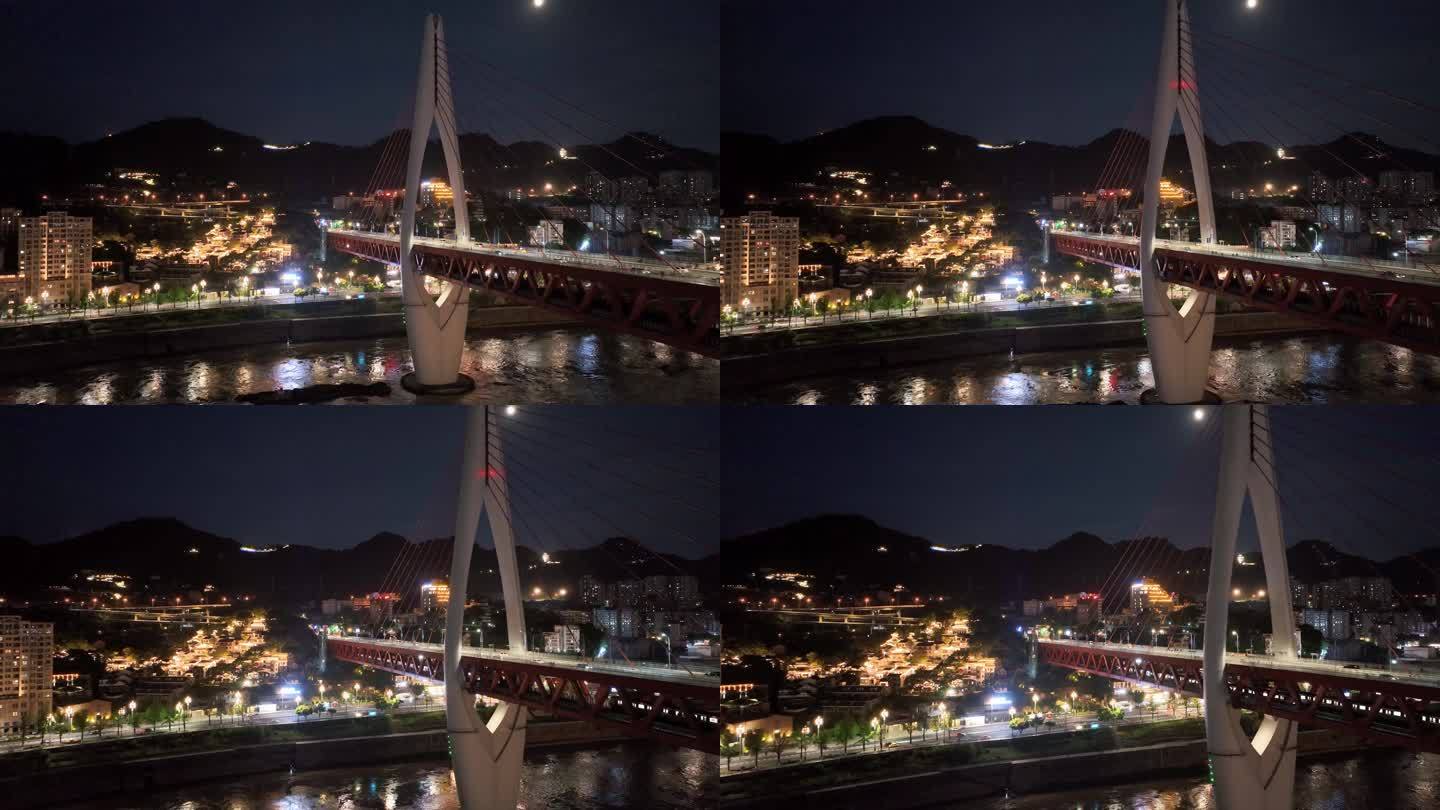 重庆东水门长江大桥夜景过江索道