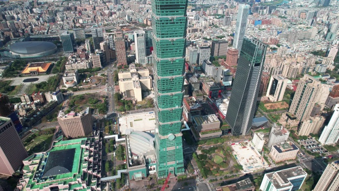 台湾地标台北101大楼繁华商圈