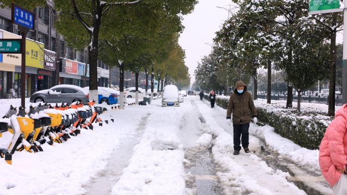 荆州雪景 雪后出行 冬季街景