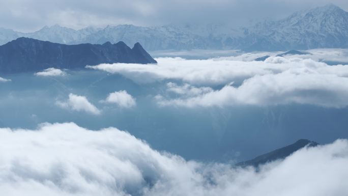 牛背山日出云海航拍合集