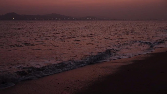 夕阳海边海浪情绪氛围感