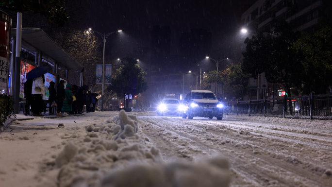 荆州雪景 风雪夜归人 城市雪景