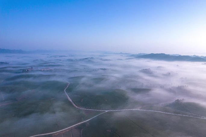 航拍茶山云海