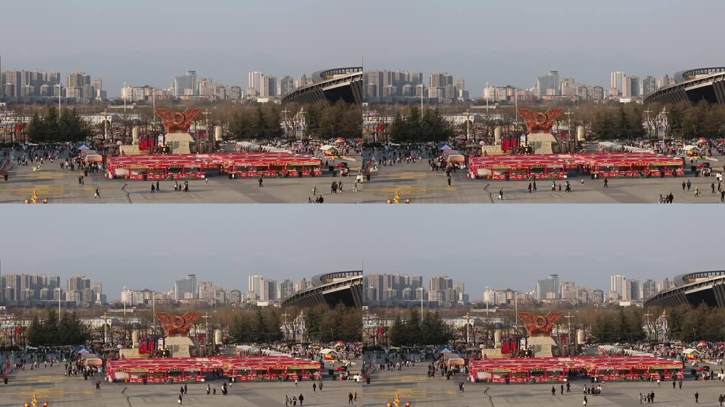 龙年春节的汉中天汉楼广场