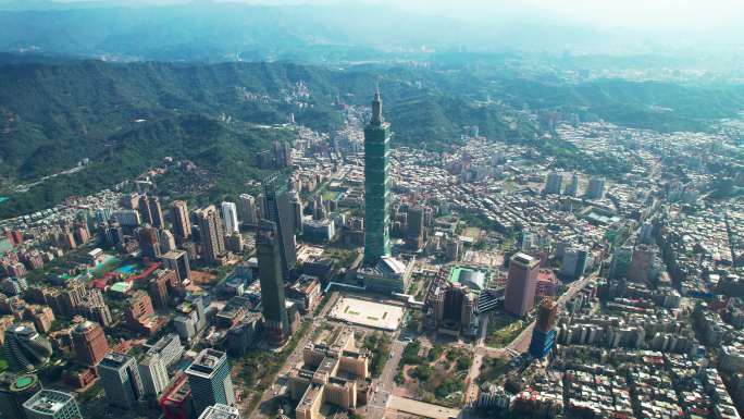 台湾地标台北101大楼繁华商圈