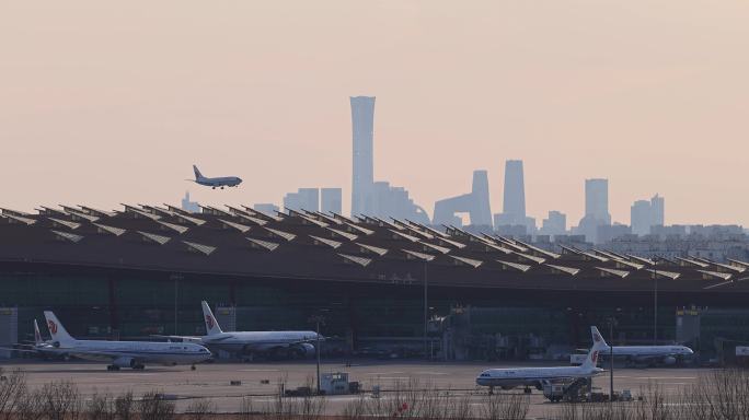 高清实拍北京首都机场飞机和CBD城市风光