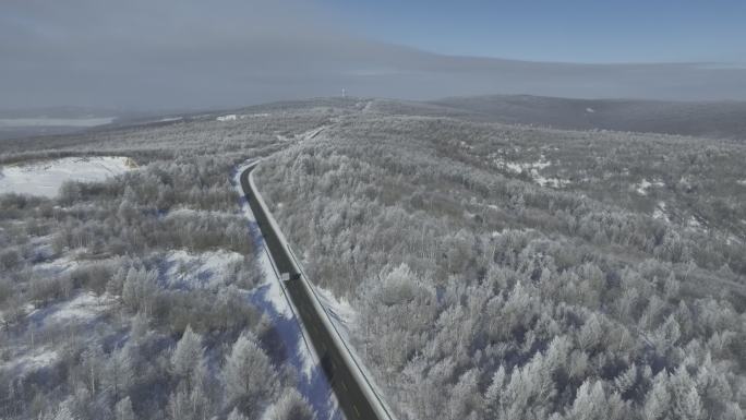 原创航拍公路雾凇雪景