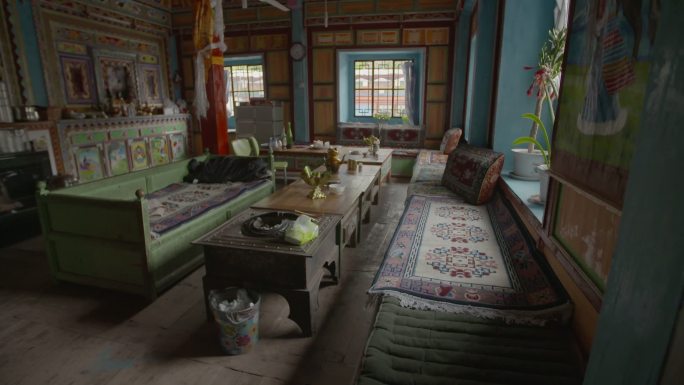 西藏纳西族家庭生活