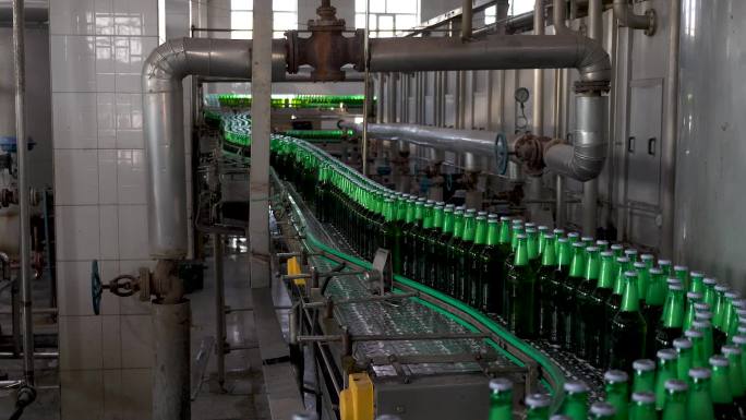 啤酒瓶装酒工厂生产车间流水线