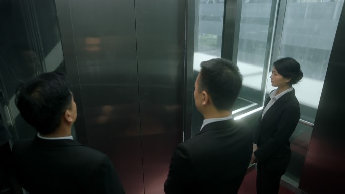商务男 坐电梯 拜访 上班 商务考察