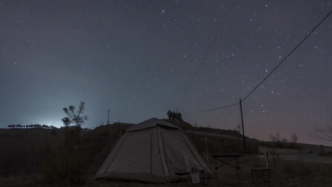 山顶帐篷露营星空星轨延时摄影