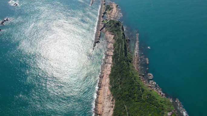 台湾北部海岸线野柳地质公园悬崖峭壁岛屿