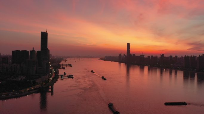 航拍武汉市长江航运中心绿地金融中心火烧云