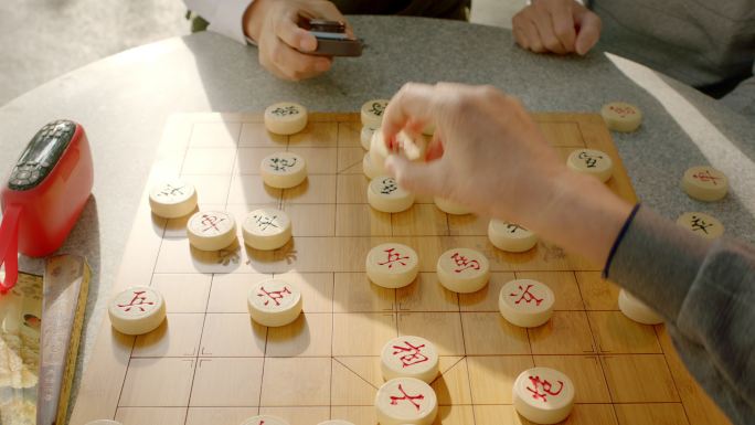 公园下象棋老人下象棋老年生活幸福生活娱乐