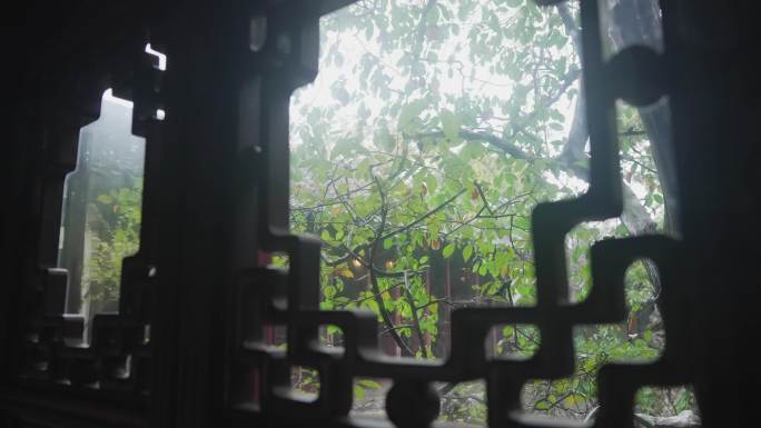 4K中式古建筑 苏州园林 雨 空镜 窗户