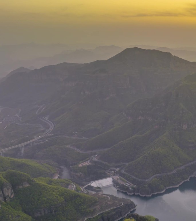 高清竖屏航拍山西太行山大峡谷早霞