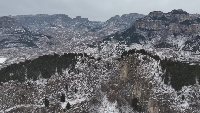 济南三媳妇山雪景